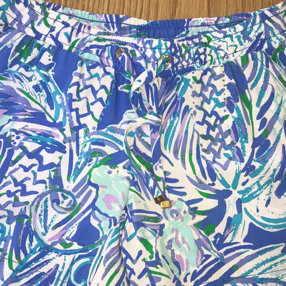 Lilly Pulitzer Katia Short Canopy Chaos - Picture 6 of 16